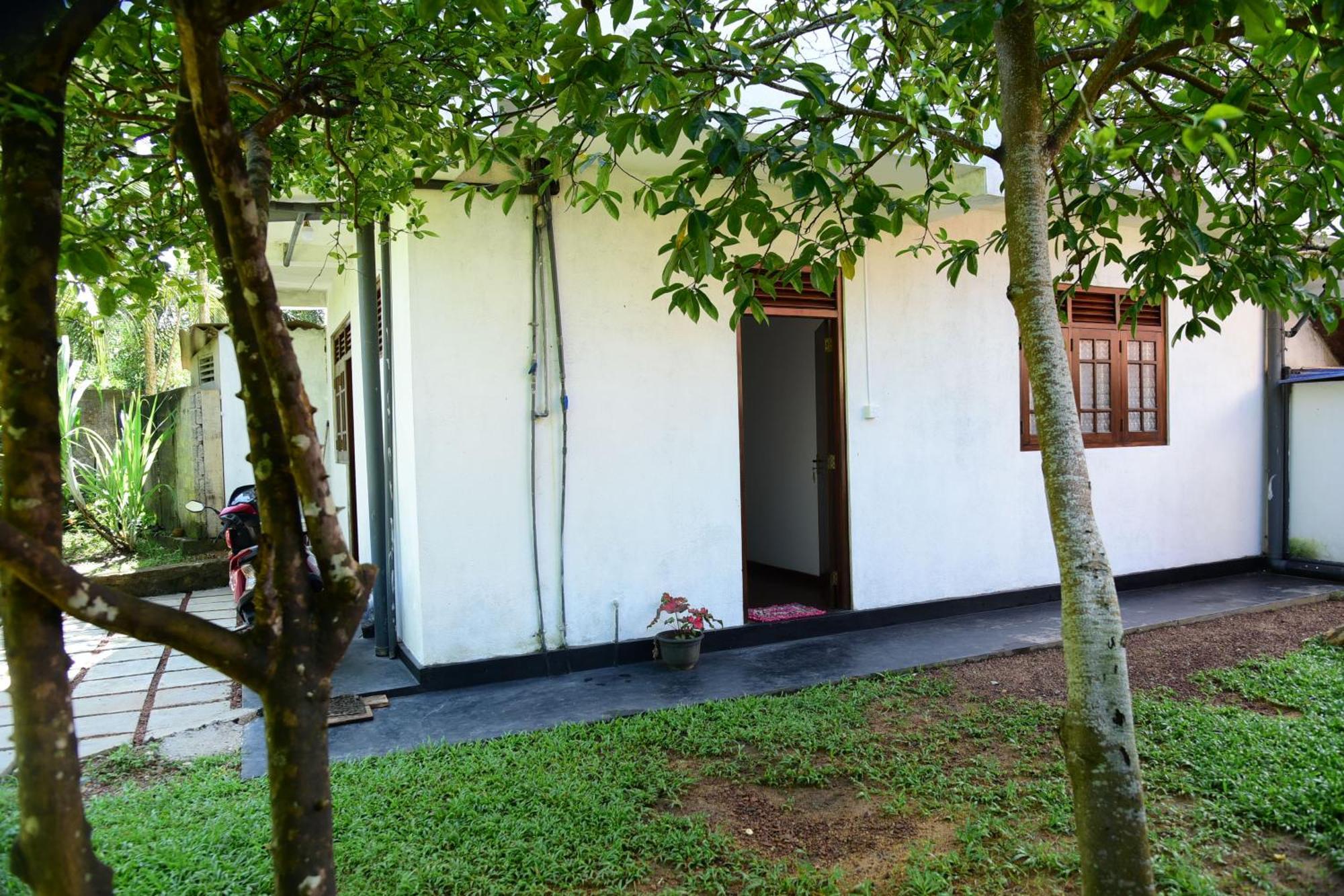 Sun Ground Villa Hikkaduwa Bagian luar foto