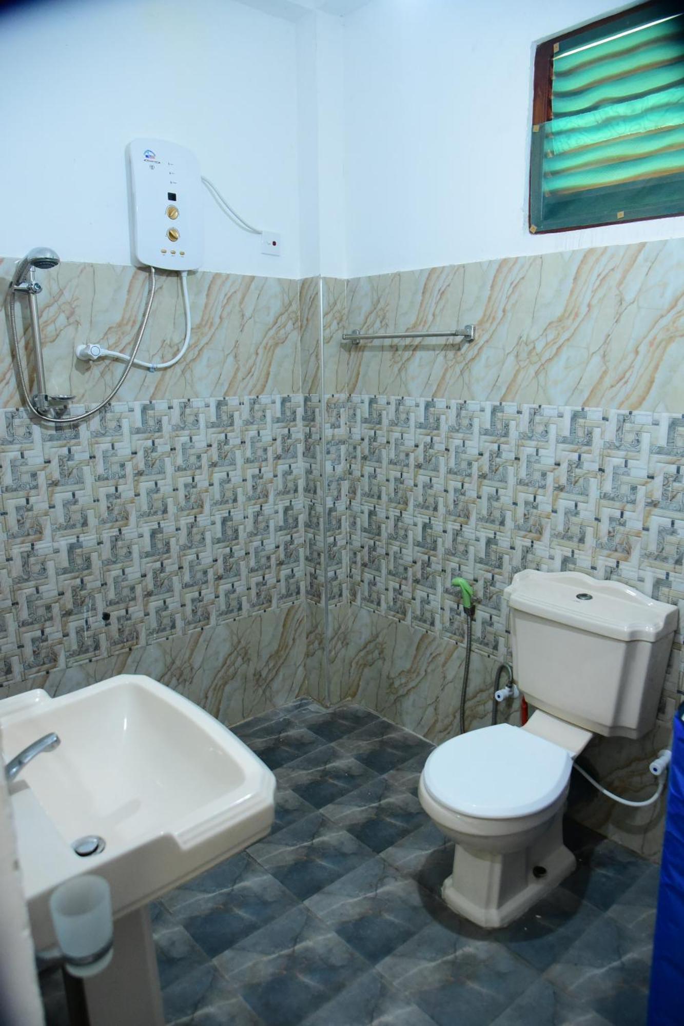 Sun Ground Villa Hikkaduwa Bagian luar foto