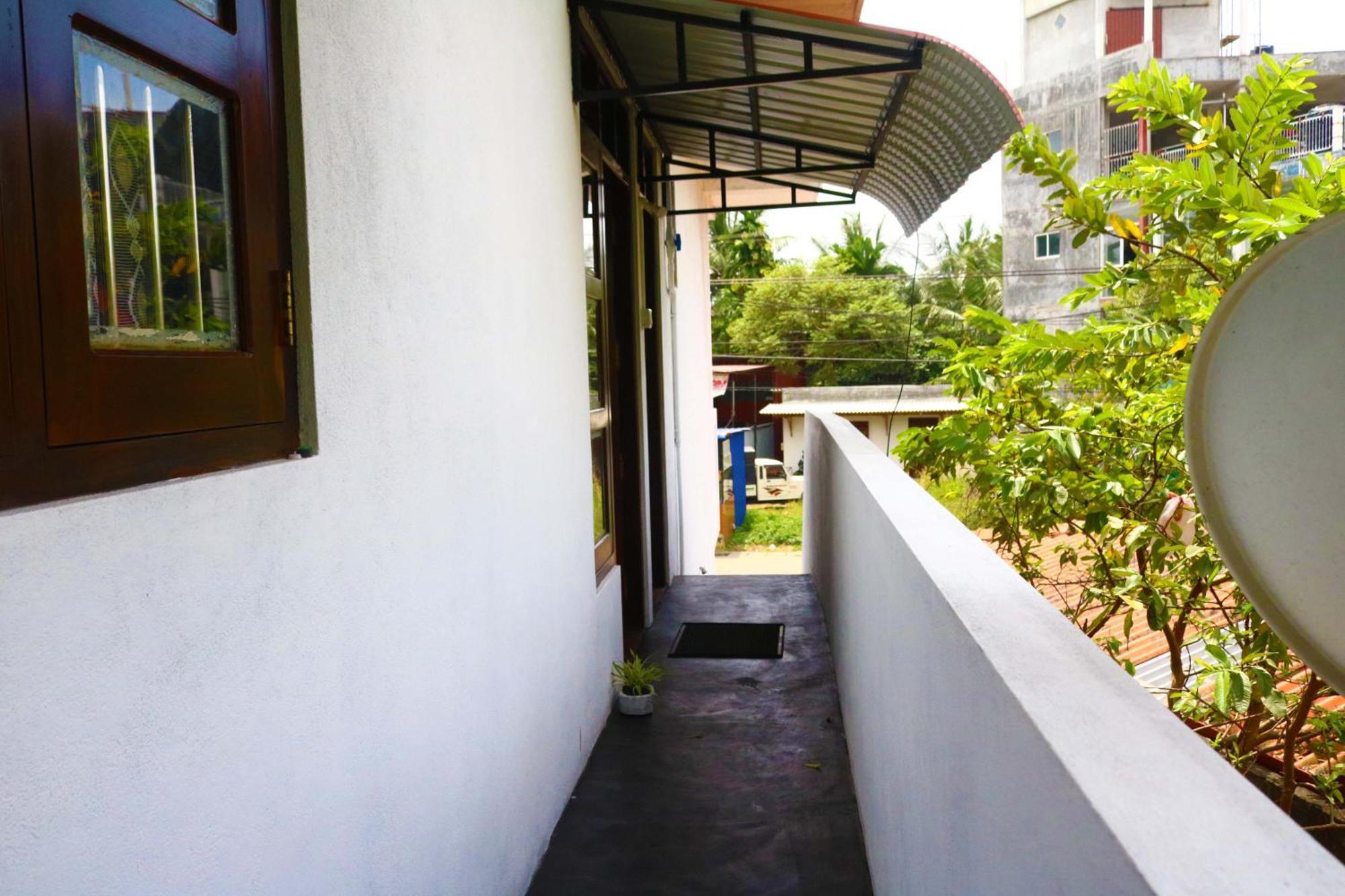 Sun Ground Villa Hikkaduwa Bagian luar foto