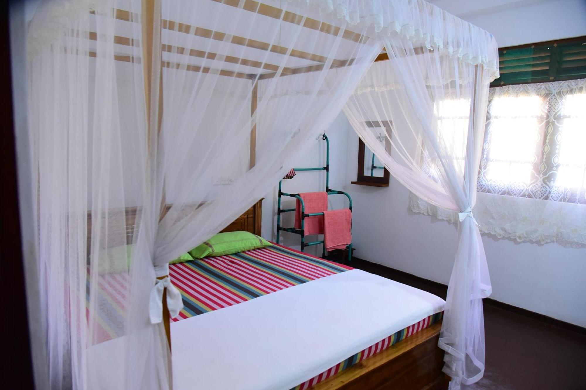 Sun Ground Villa Hikkaduwa Bagian luar foto