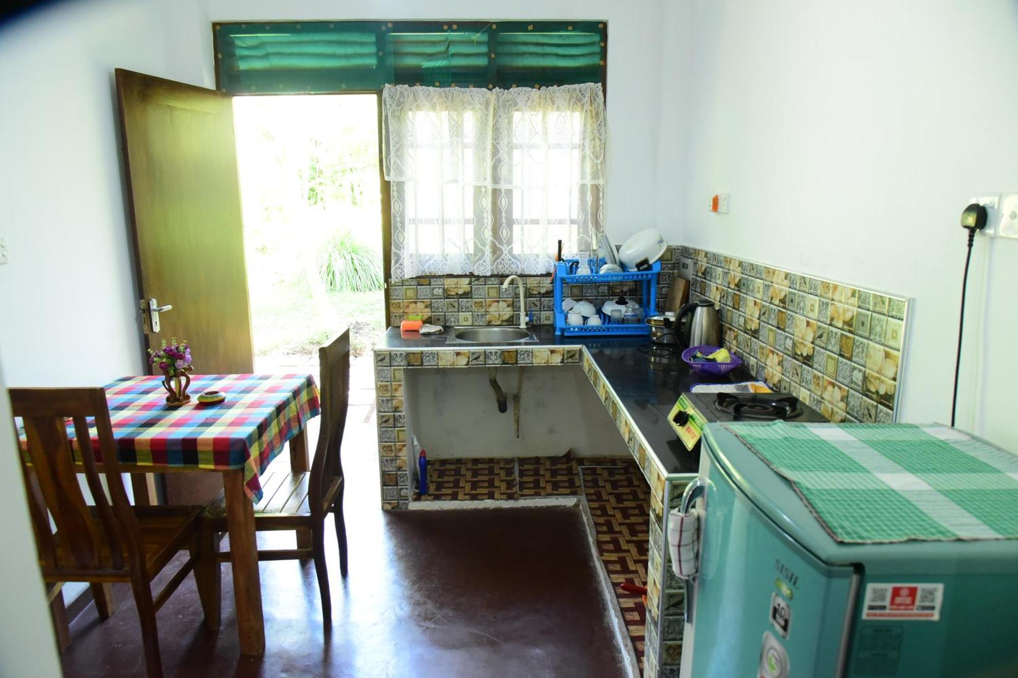 Sun Ground Villa Hikkaduwa Bagian luar foto